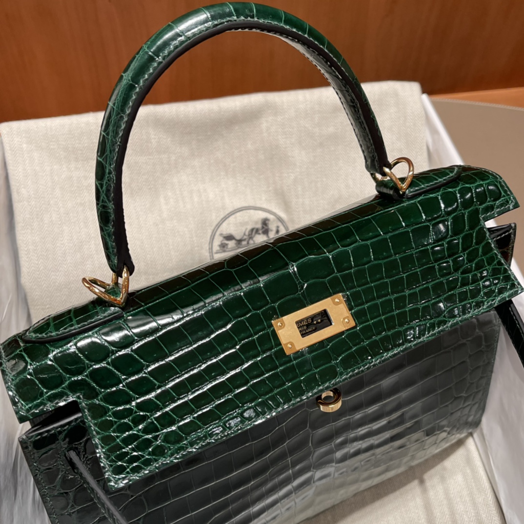 에르메스 켈리백28 그린 금장 샤이니 악어가죽